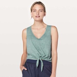 Lululemon “KNOT GONNA  FLY” tank top, size 8